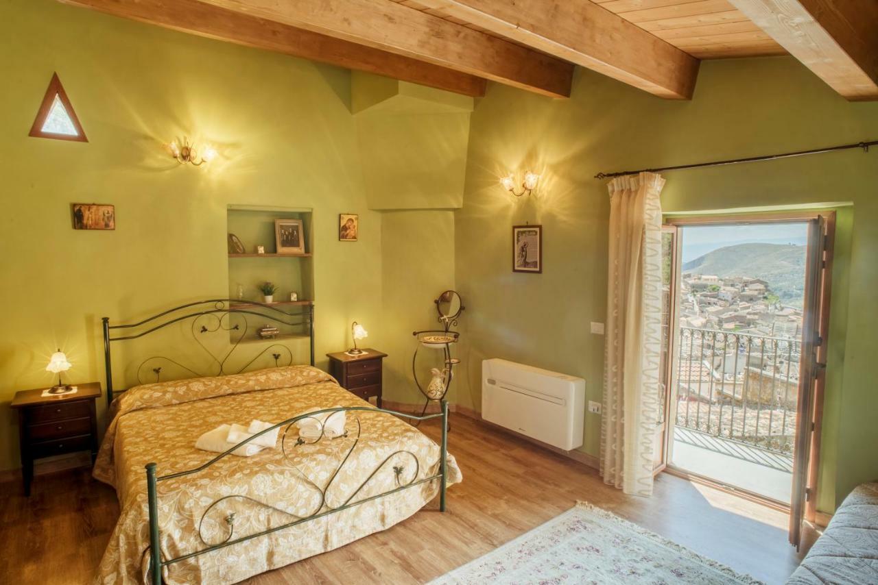 B&B Dhafna Чивита Екстериор снимка